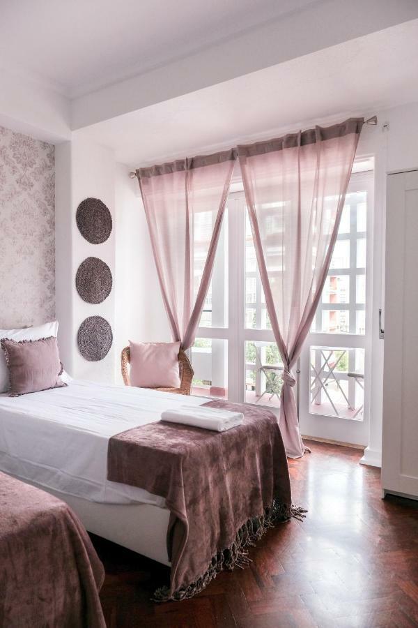 4U Lisbon Suites & Guesthouse VII Airport Exterior photo
